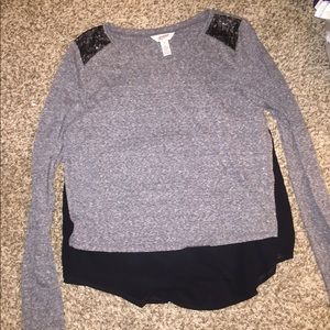 Long sleeve black and gray shirt