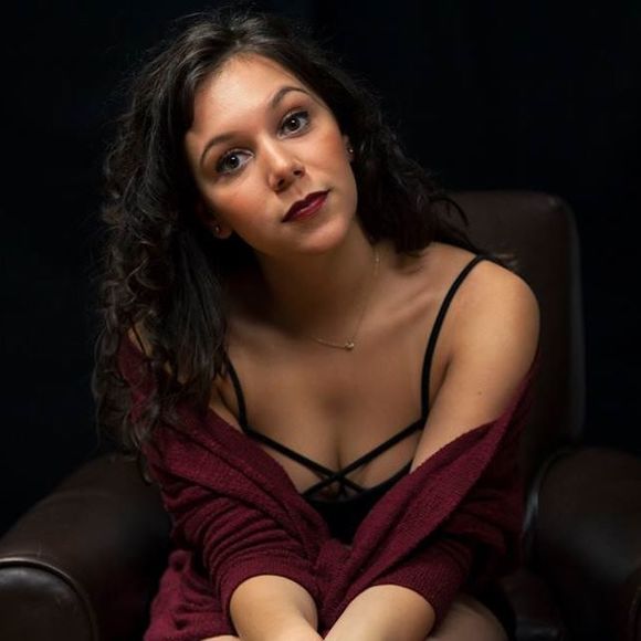 Meet your Posher, Melanie - Picture 1 of 1