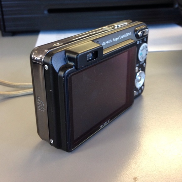 Sony digital camera - Picture 2 of 4
