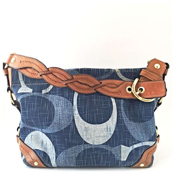 Coach Tonal Med Carly Signature Shoulder Bag