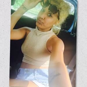 Meet your Posher, Alicia