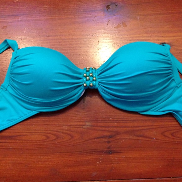 COCO Reef 32DD/34DD cup bathing suit top