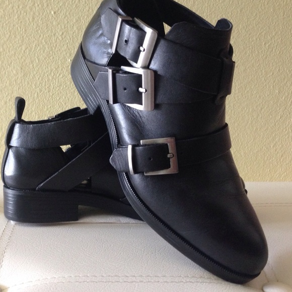 Leather Ankle Boot With Buckles