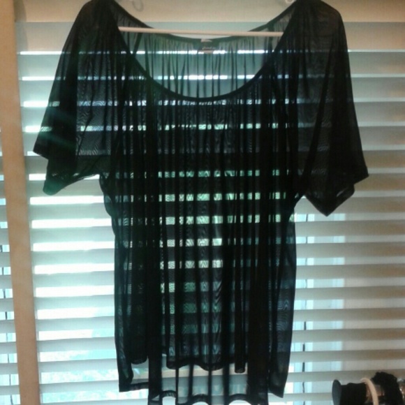 Pretty Sheer Top - Picture 4 of 4