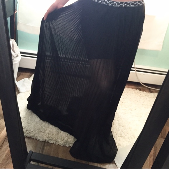 Sheer black maxi skirt - Picture 2 of 3