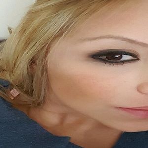 Meet your Posher, Brenda