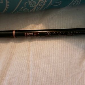 Anastasia Beverly Hills Brow Wiz