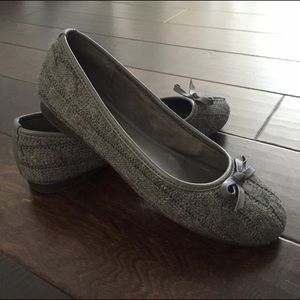 Nine West Grey Knit Flats