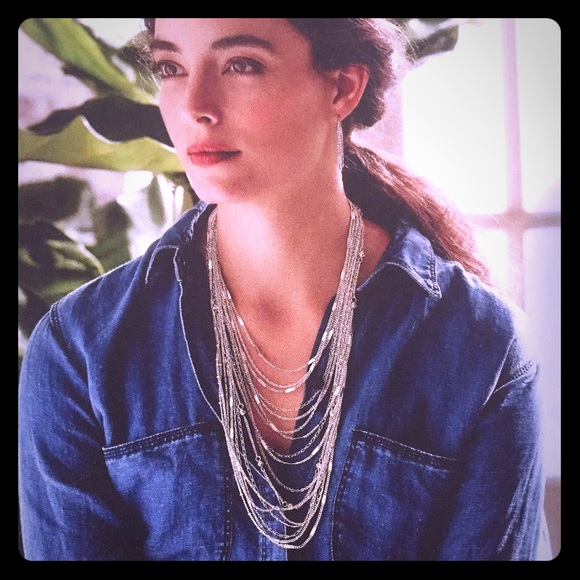 New🎀Chloe+Isabel Multi-Strand Chain Bib Necklace