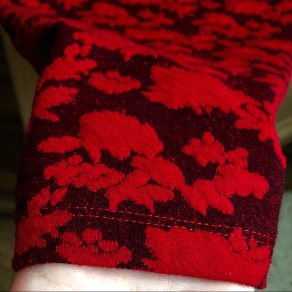 Deep red cocktail dress - Picture 3 of 3