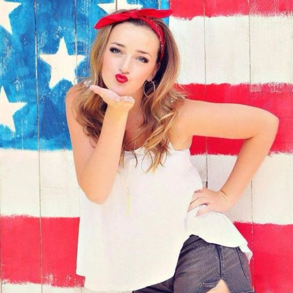 Meet your Posher, Madie