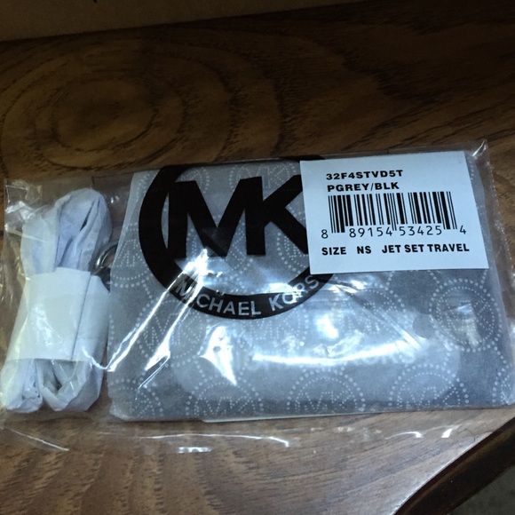 🔱sold Michael Kors Credit Card Holder - Picture 2 of 2