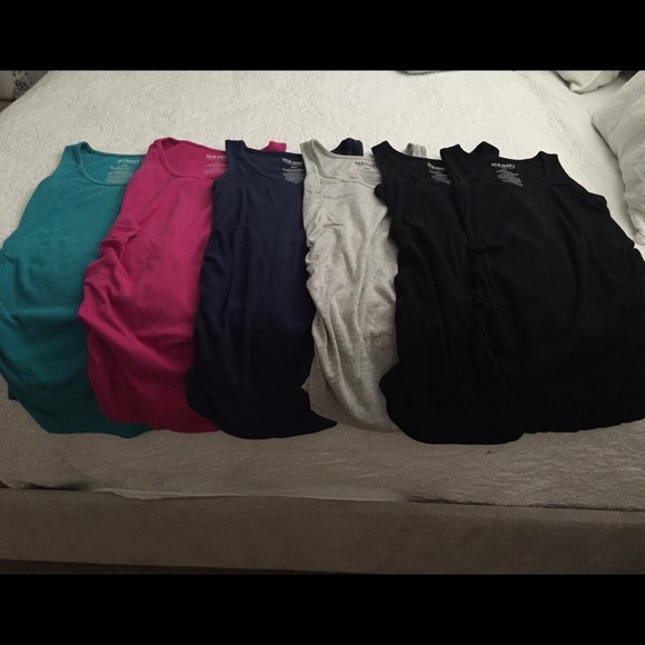 SOLD- Gap maternity tank tops - 6 total