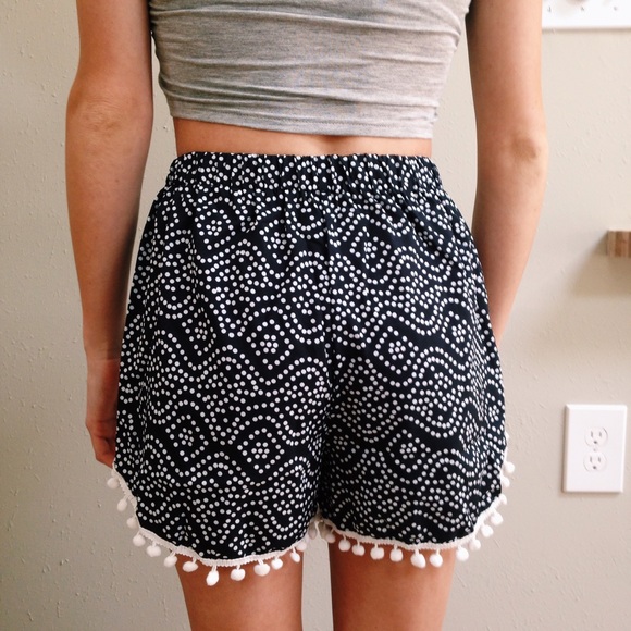 ⚡️LAST ONE⚡️Black & White Polka-Dot Pom Shorts - Picture 3 of 3