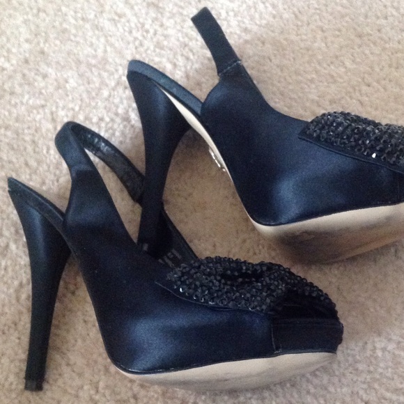 Steve Madden - Picture 2 of 4