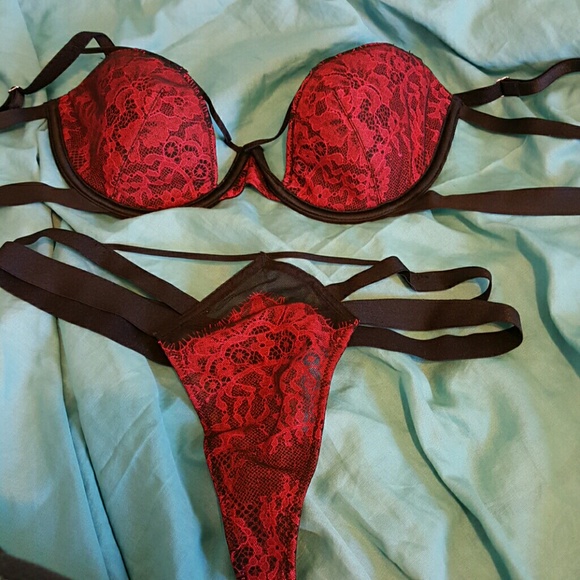 ❤Victoria Secret Red Strappy Lingerie Set❤