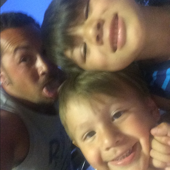 Hello ladies!! Thank you for visiting my closet! - Picture 4 of 4