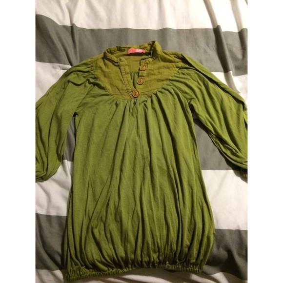 Green cotton 3/4 sleeve blouse