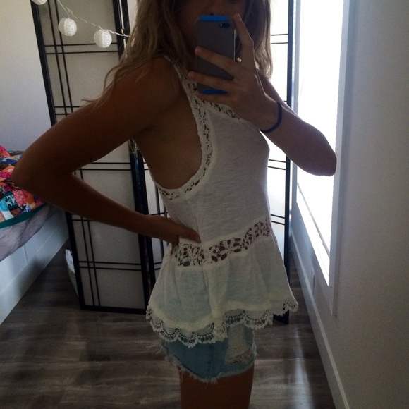 White and lace tank