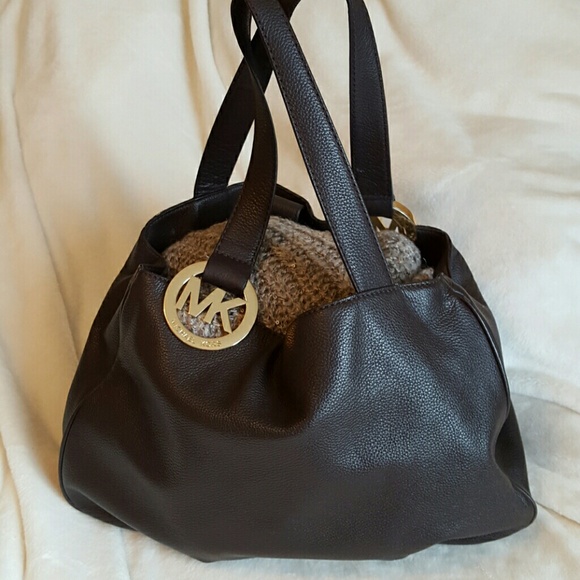 !!SOLD!! MICHAEL KORS Large chocolate brown