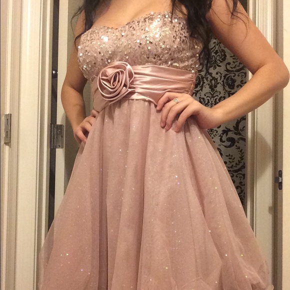 Glamorous pink party dress - Picture 4 of 4