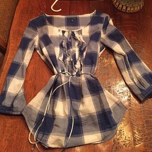 American Eagle: Blue-checkered shirt with tie