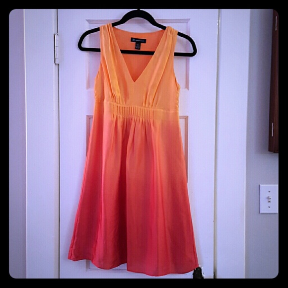 Dip dyed sleeveless pleated dress