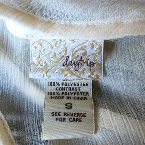 🎈Daytrip racerback cream/black tank - Picture 3 of 3