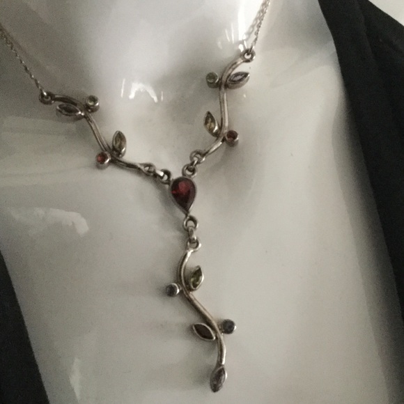 Jewelry - Picture 2 of 4
