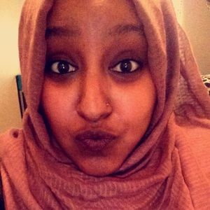 Meet your Posher, Husnia