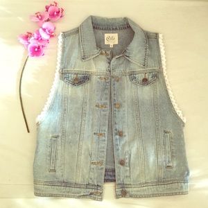 ✨2 for $10✨ Denim Vest