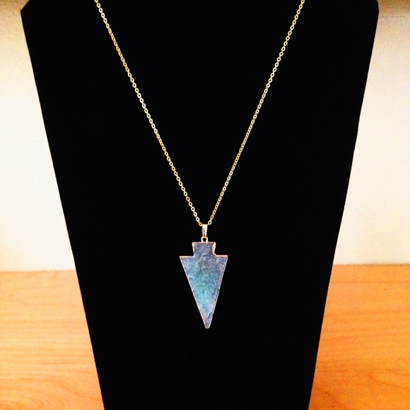 ⚡️LAST ONE⚡️Blue Druzy Crystal Pendant Necklace! - Picture 2 of 3