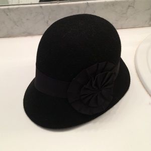 Black bowler hat with design