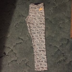 Nike black and white print crop leggings