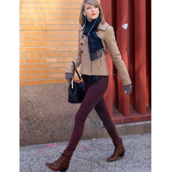 💫SALE💫 NWT Maroon Jeans