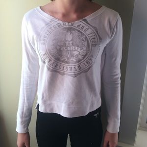 Abercrombie Cropped sweater