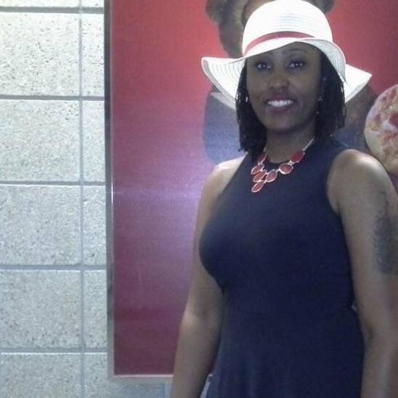 Meet your Posher, Candace