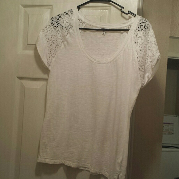 White top - Picture 1 of 1