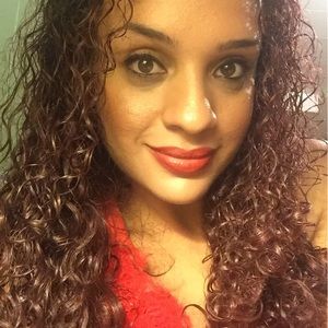 Meet your Posher, Jazmine