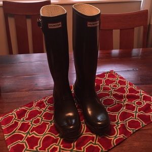 Tall black gloss Hunter boots