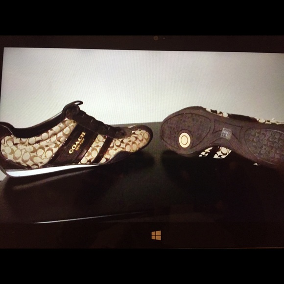 Coach shoes 9 (woman) BRAND NEW