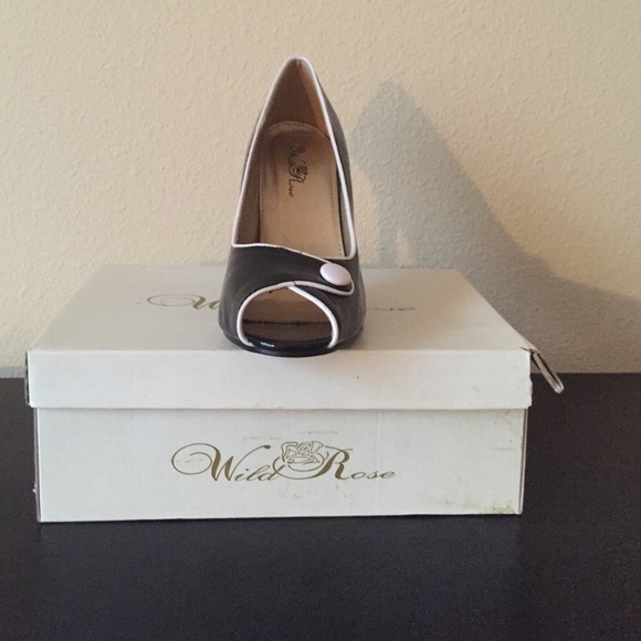 Black and white patent leather peep toes - Picture 2 of 4