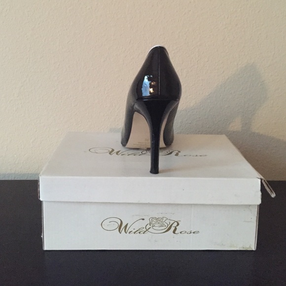 Black and white patent leather peep toes - Picture 3 of 4