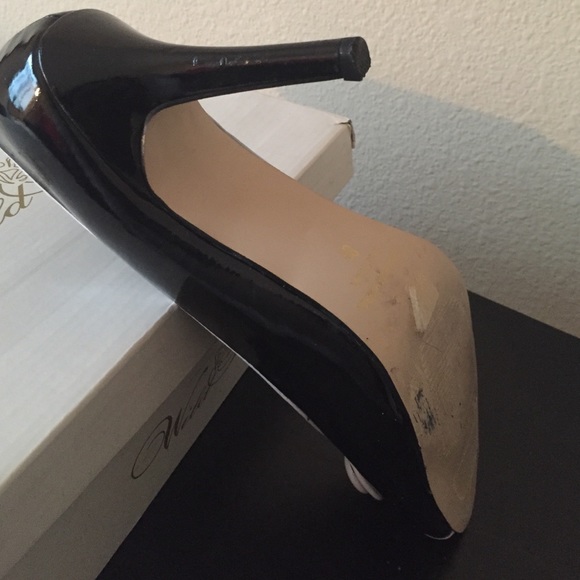 Black and white patent leather peep toes - Picture 4 of 4
