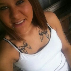 Meet your Posher, Danielle