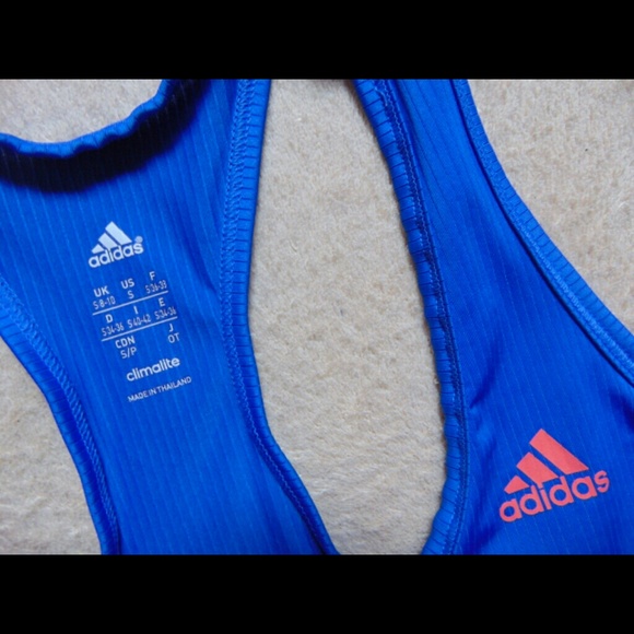 Two workout tanks - Picture 2 of 4
