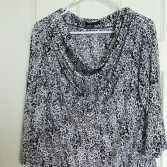 ANNE KLEIN  animal print black and white blouse. - Picture 1 of 1