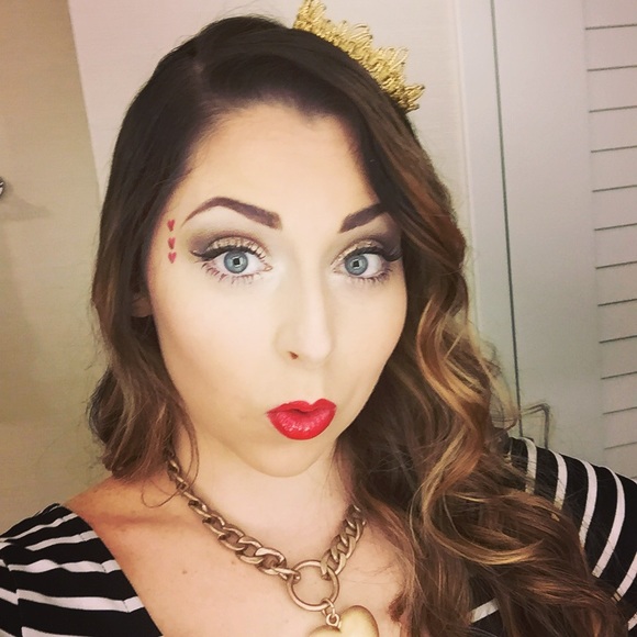 Meet your Posher, Lace - Picture 2 of 4