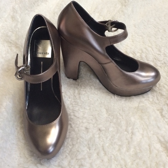 Silver Dolce Vita platform pumps