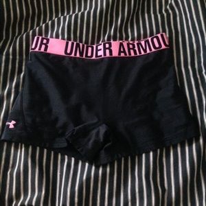 • UNDER ARMOUR SPANDEX •